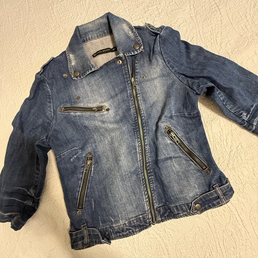 🚨3 for $25 Womens Zara Blue Denim Jacket with Zipper Details